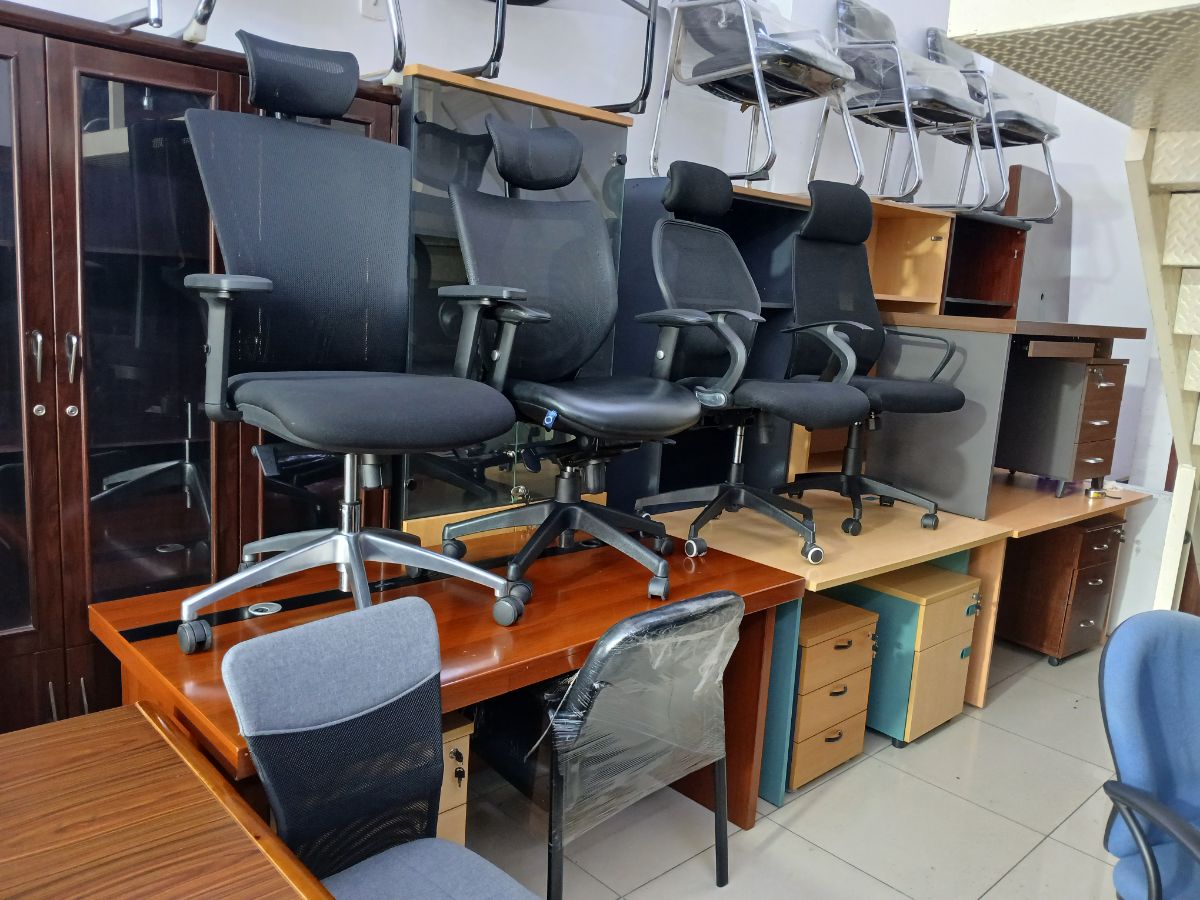 Used office furniture buy sell in Qatar 55157083 - Image 19
