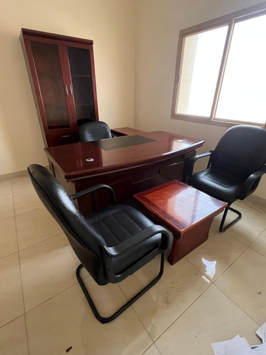 Used office furniture buy sell 33049900 - Image 1
