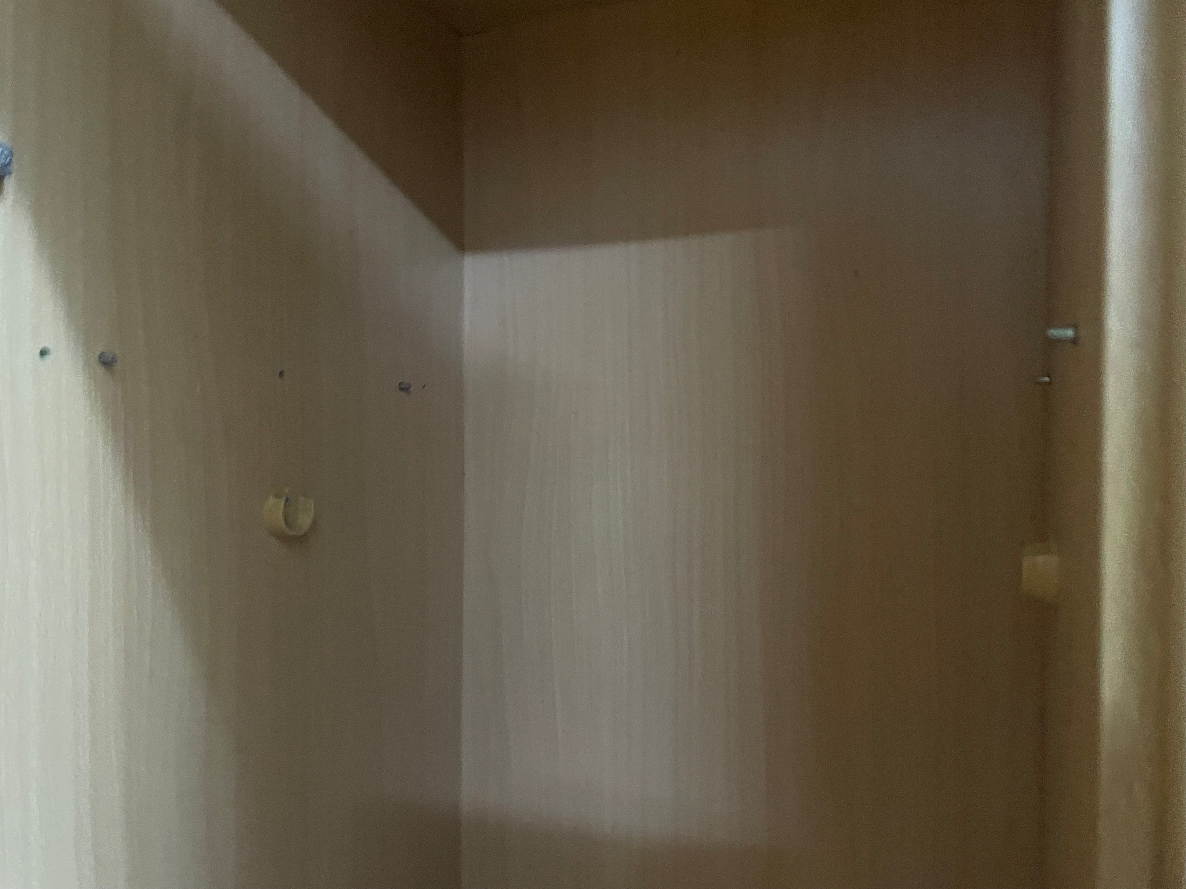 4 door wardrobe for free - Image 4