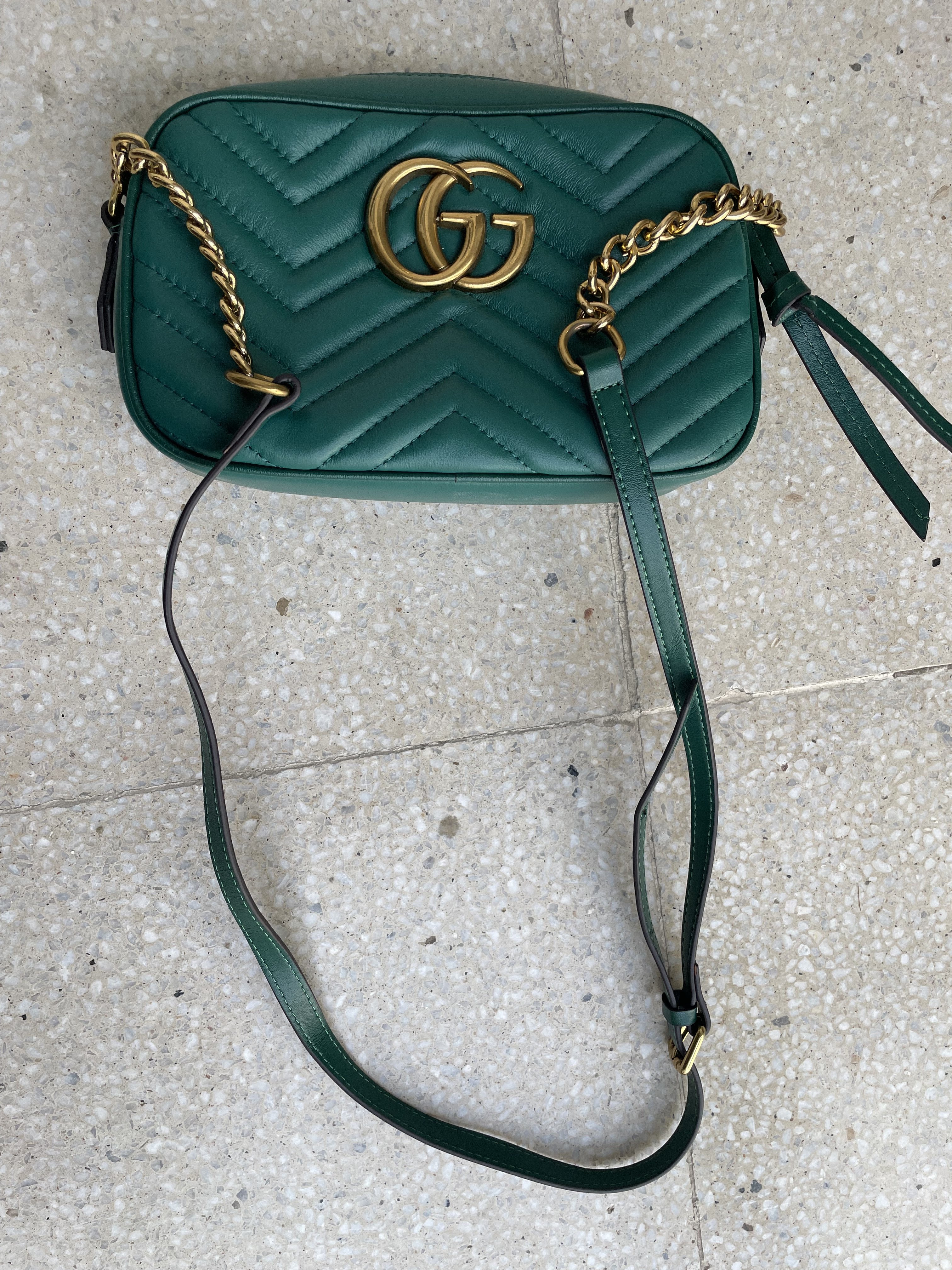 Original gucci marmont camera bag at negotiable price. - Image 11