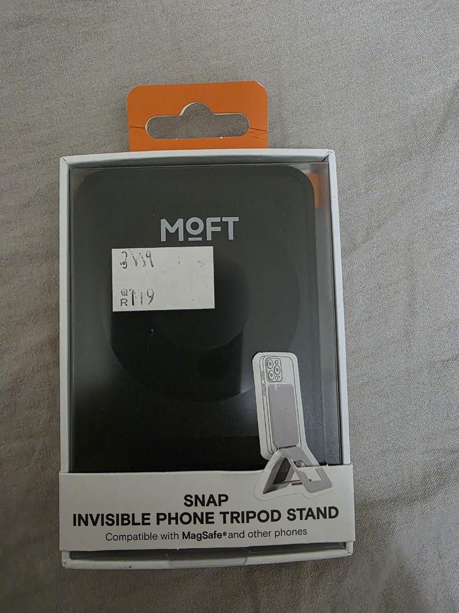 MOFT Leather Case and Tripod Stand for iPhone 17 ProMax - Image 3