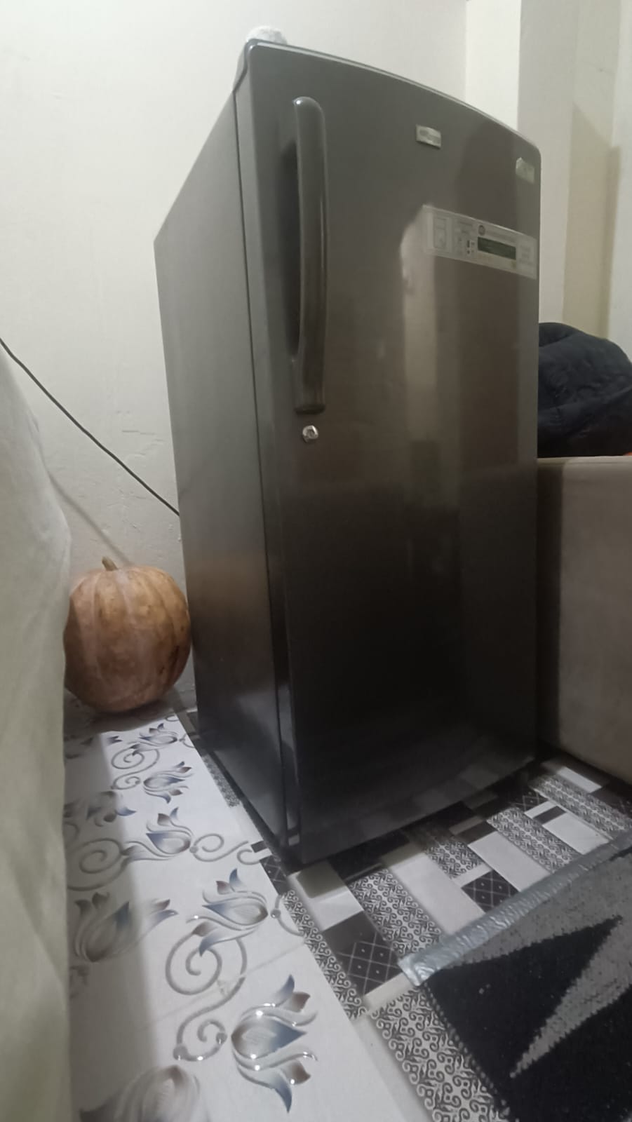 refridgerator - Image 1