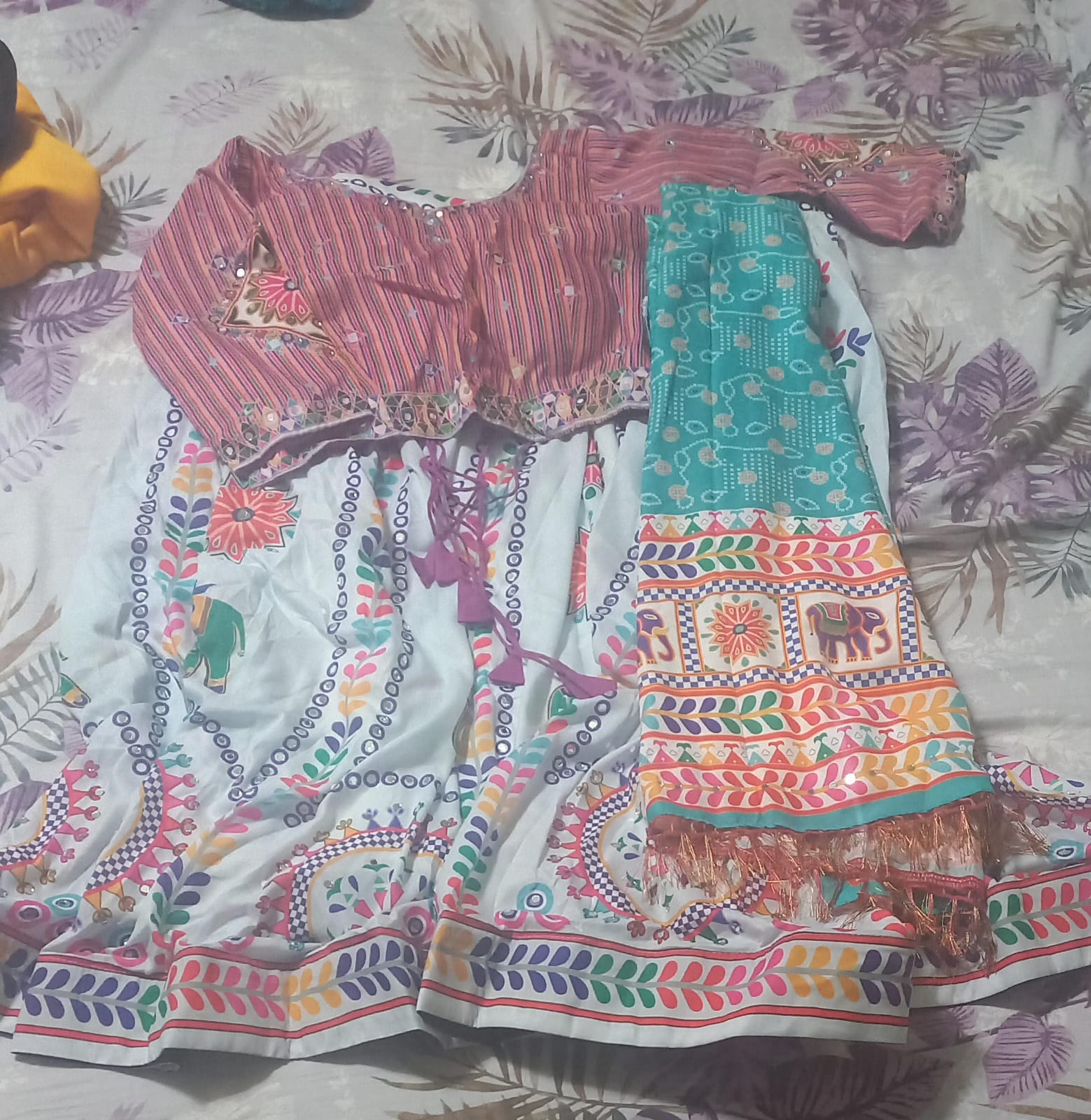 Navratri traditional outfits - Image 3
