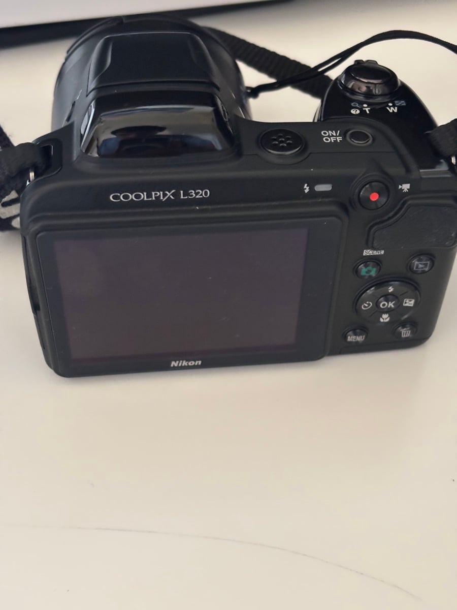 Nikon CoolPix L320 - Image 2
