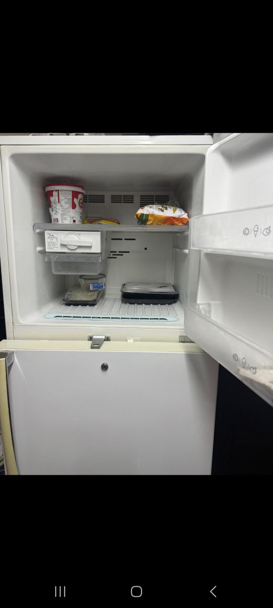 LG double door Refrigerator with good working condition - Image 2