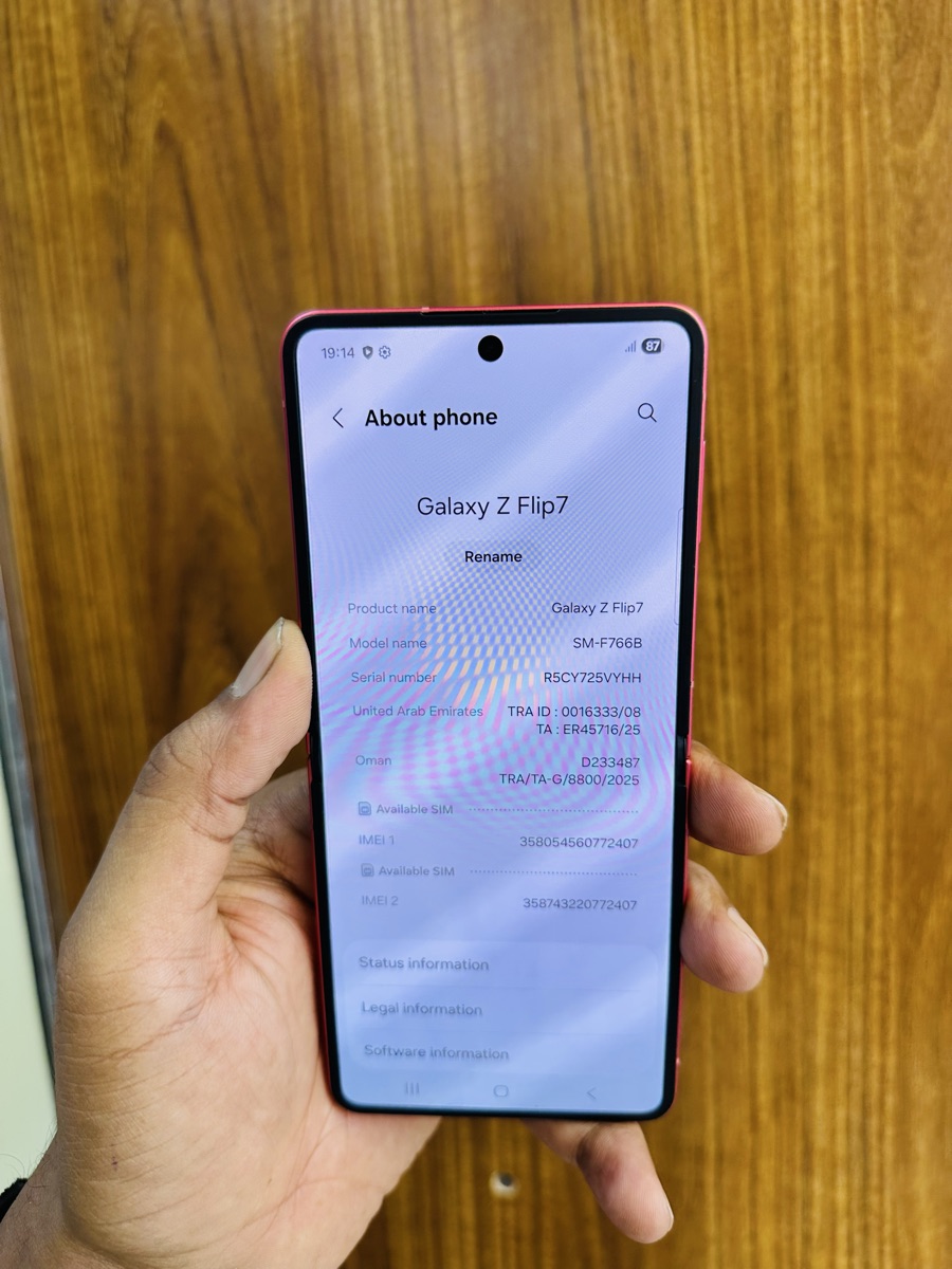 Samsung Galaxy z flip 7 512gb - Image 2