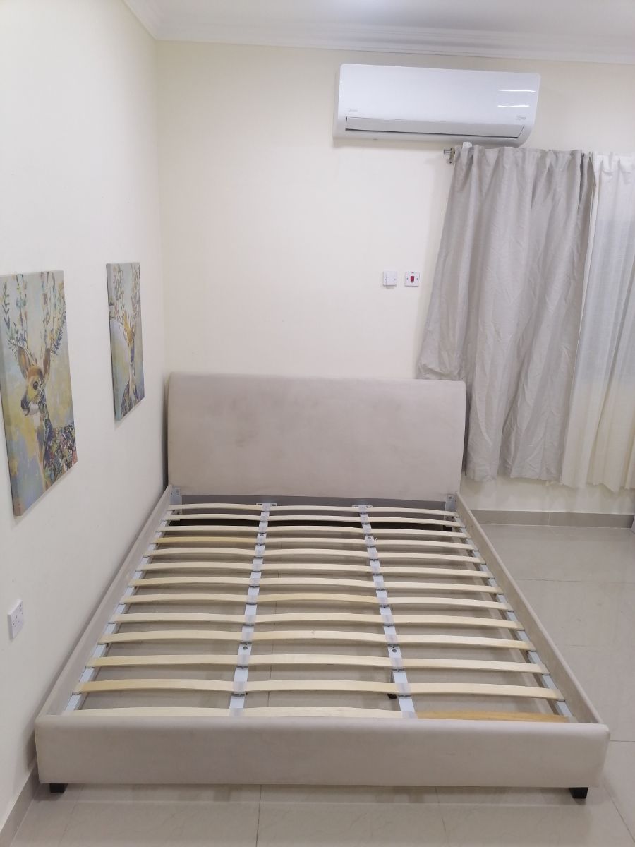 For sale "The one" brand bed - Image 5