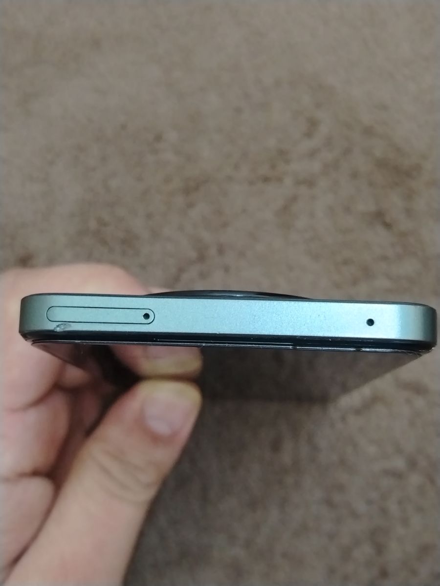 Realme 12x 5g (6+6/128)128 only phone - Image 3