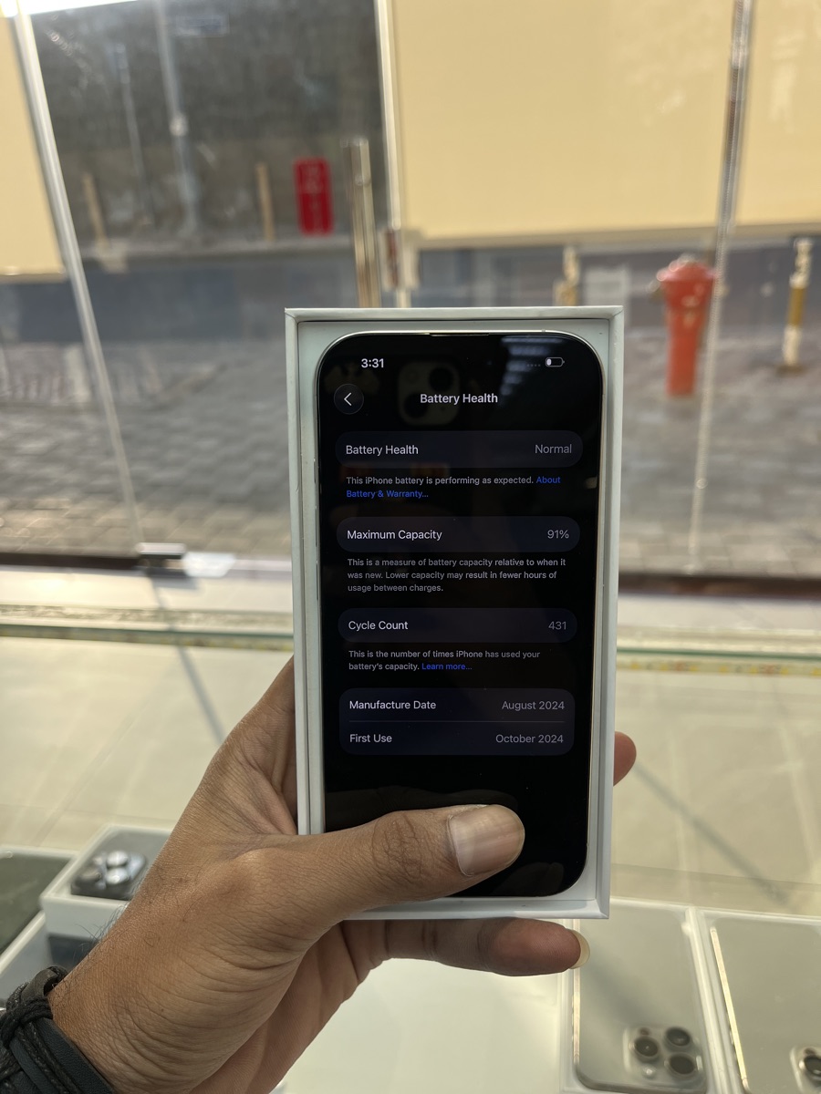 I PHONE 16 PRO WHILE 128GB - Image 3