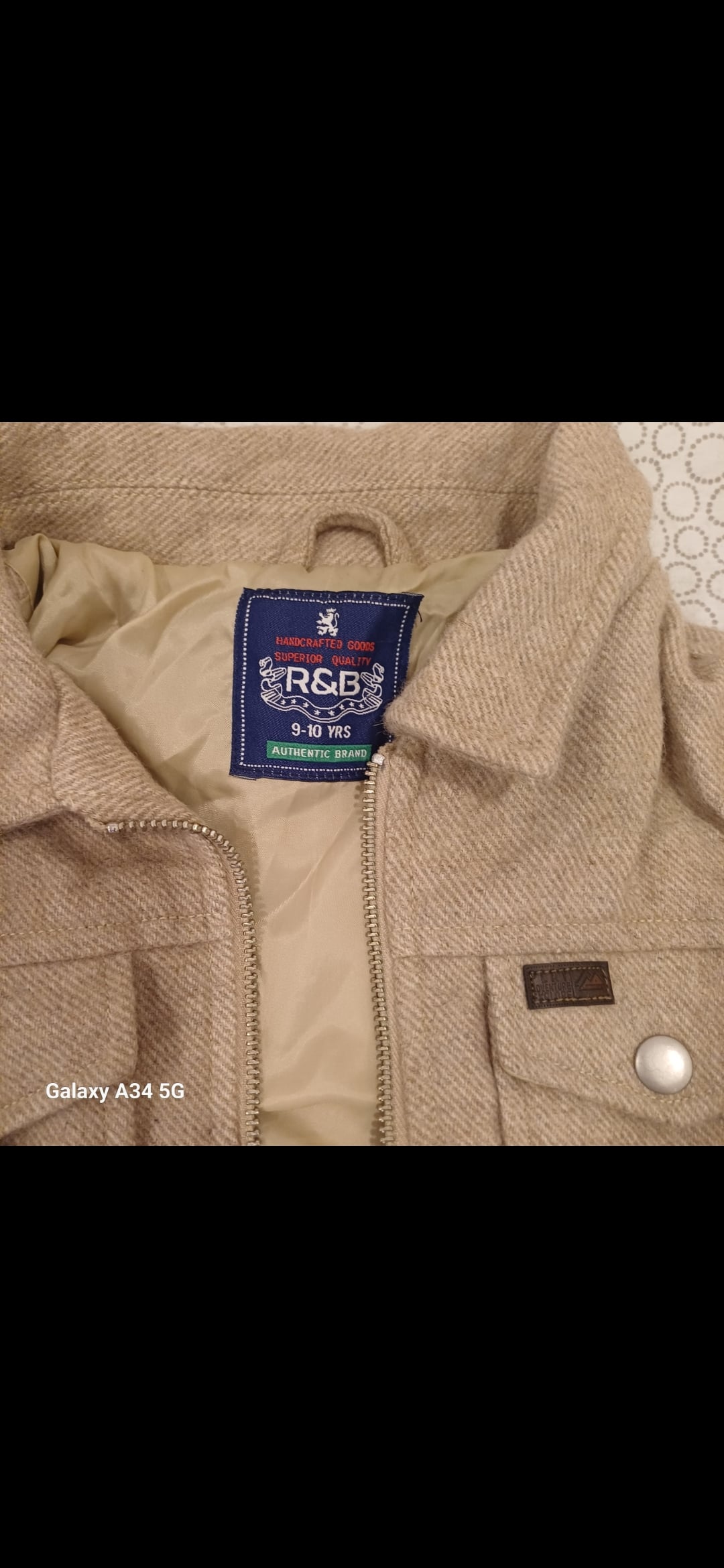 Winter clothes jacket boys 8 to 10 each 25 - Image 4