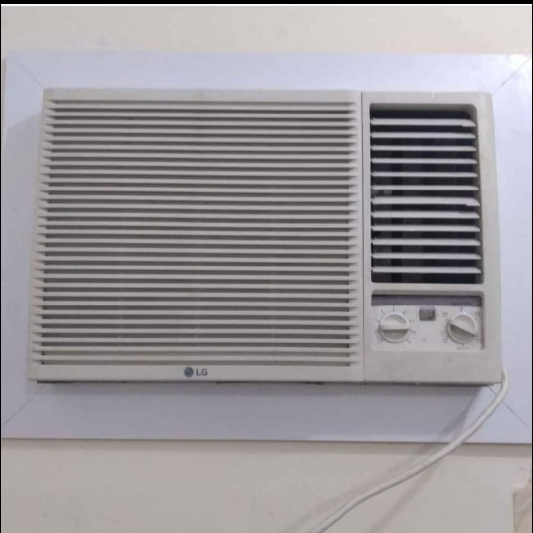 Low price Window type AC for sale. - Image 1