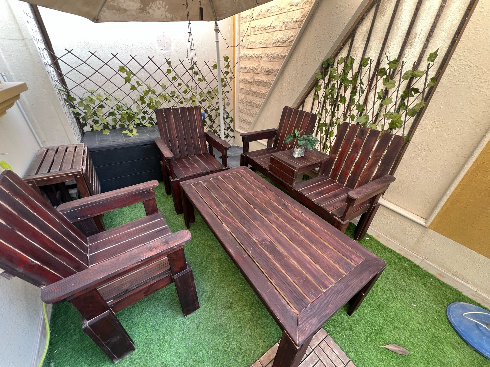 Wooden 4 seater outdoor set with Table - Image 6