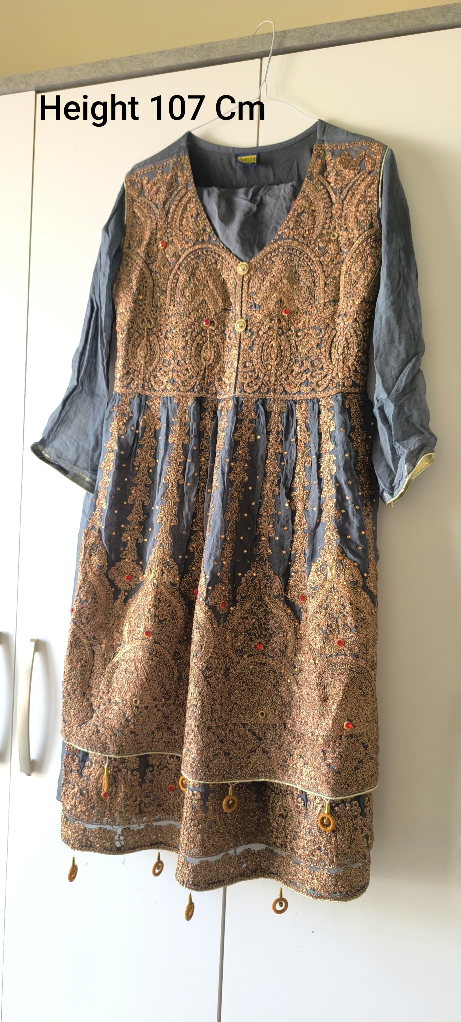 Dresses and Abaya  - Image 23