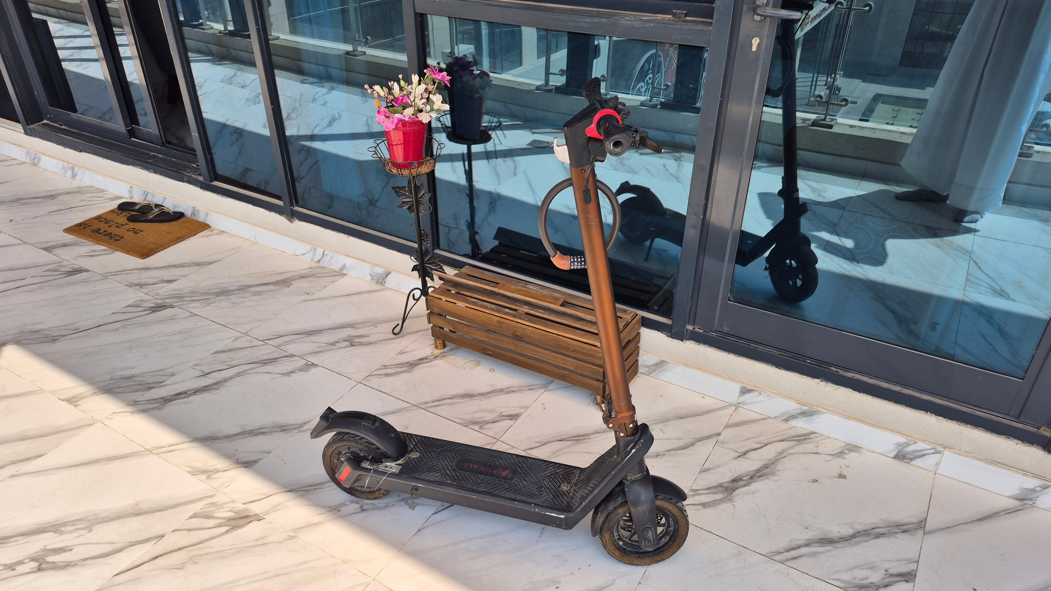 FX-10 Electric Scooter - Image 2