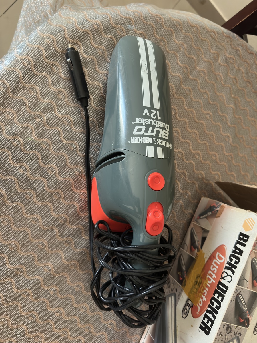 BLACK&DECKER DUST BUSTER - Image 2