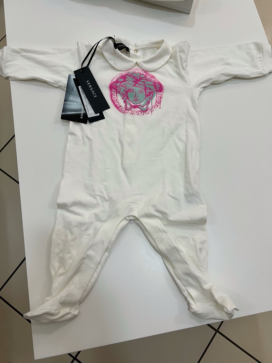 New Versace Baby gift set 3 pieces - Image 4