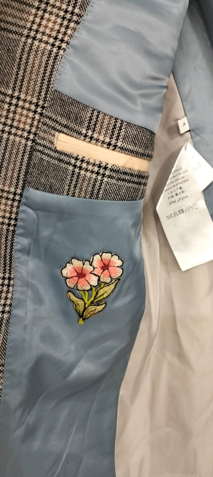Gucci Women’s Wool Blazer - Image 5