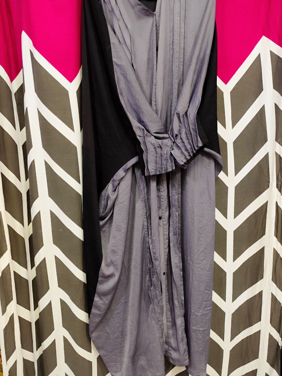 Used Abaya each 10 riyal only - Image 9