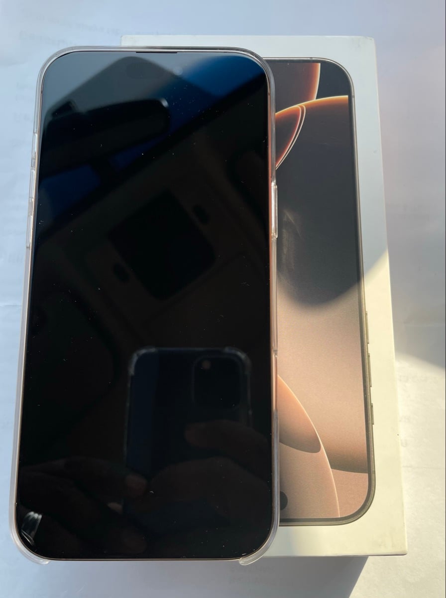 I phone 16 pro max - Image 4
