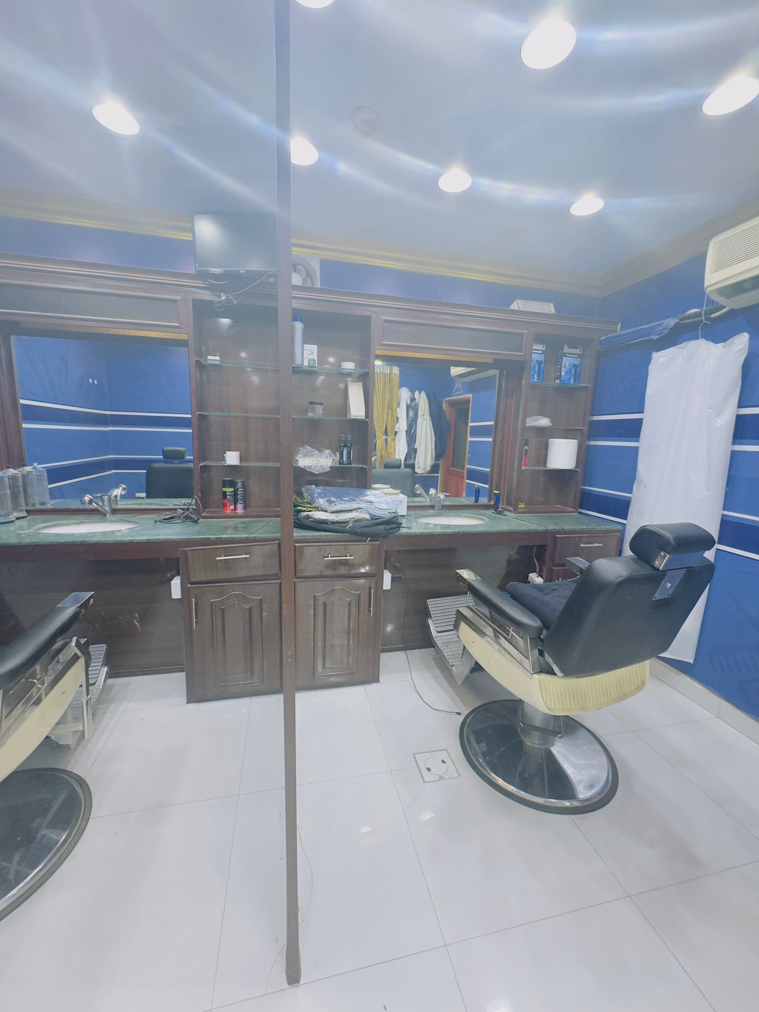 saloon materials for sale - Image 6