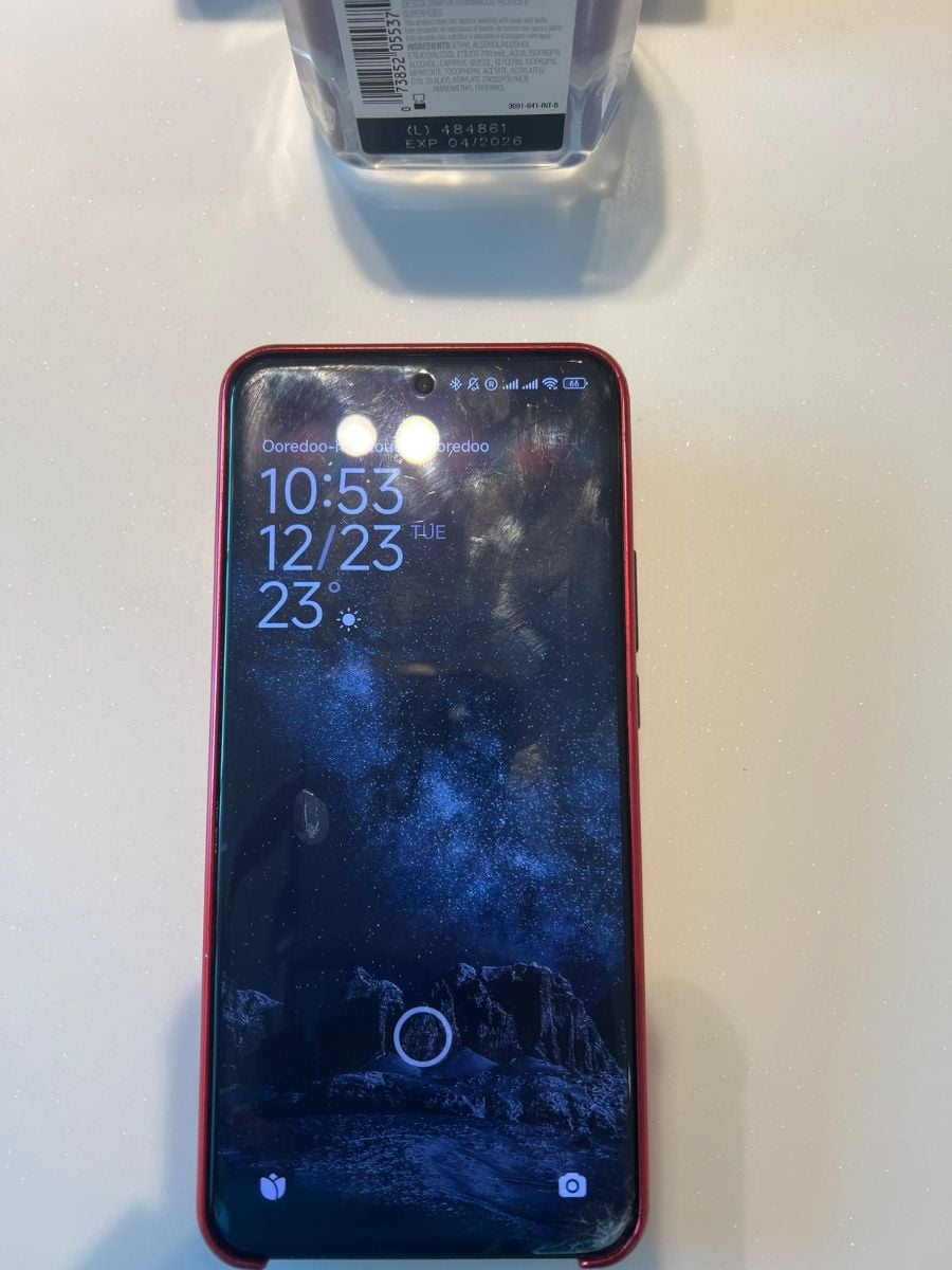 Title: Xiaomi 15 Ultra - Excellent Condition (Minor Screen Crack) - Image 2