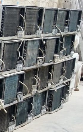 Used Window AC 1.5 & 2 ton for Sale - Image 1