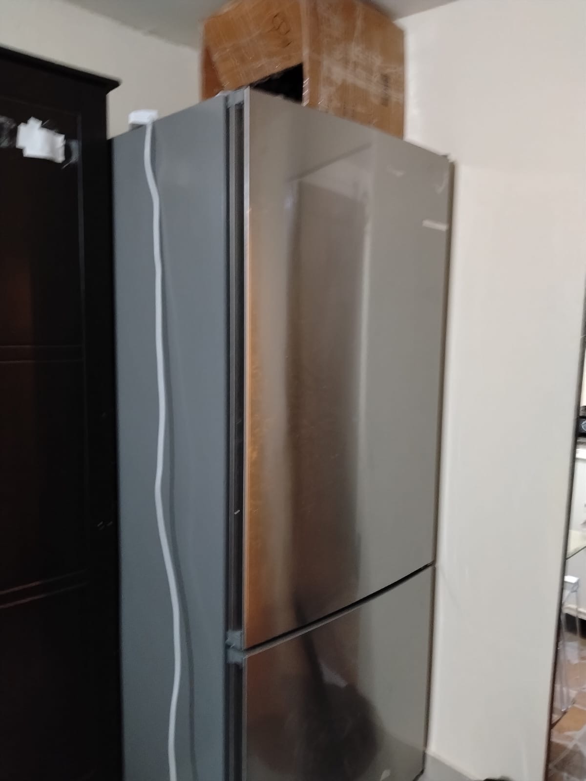 Good Condition almost brand new fridge 80 LTRs, Bosch Brand   - Image 3