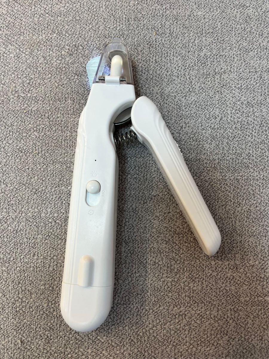 Pet LED Nail Clippers (2-in-1) - Image 5