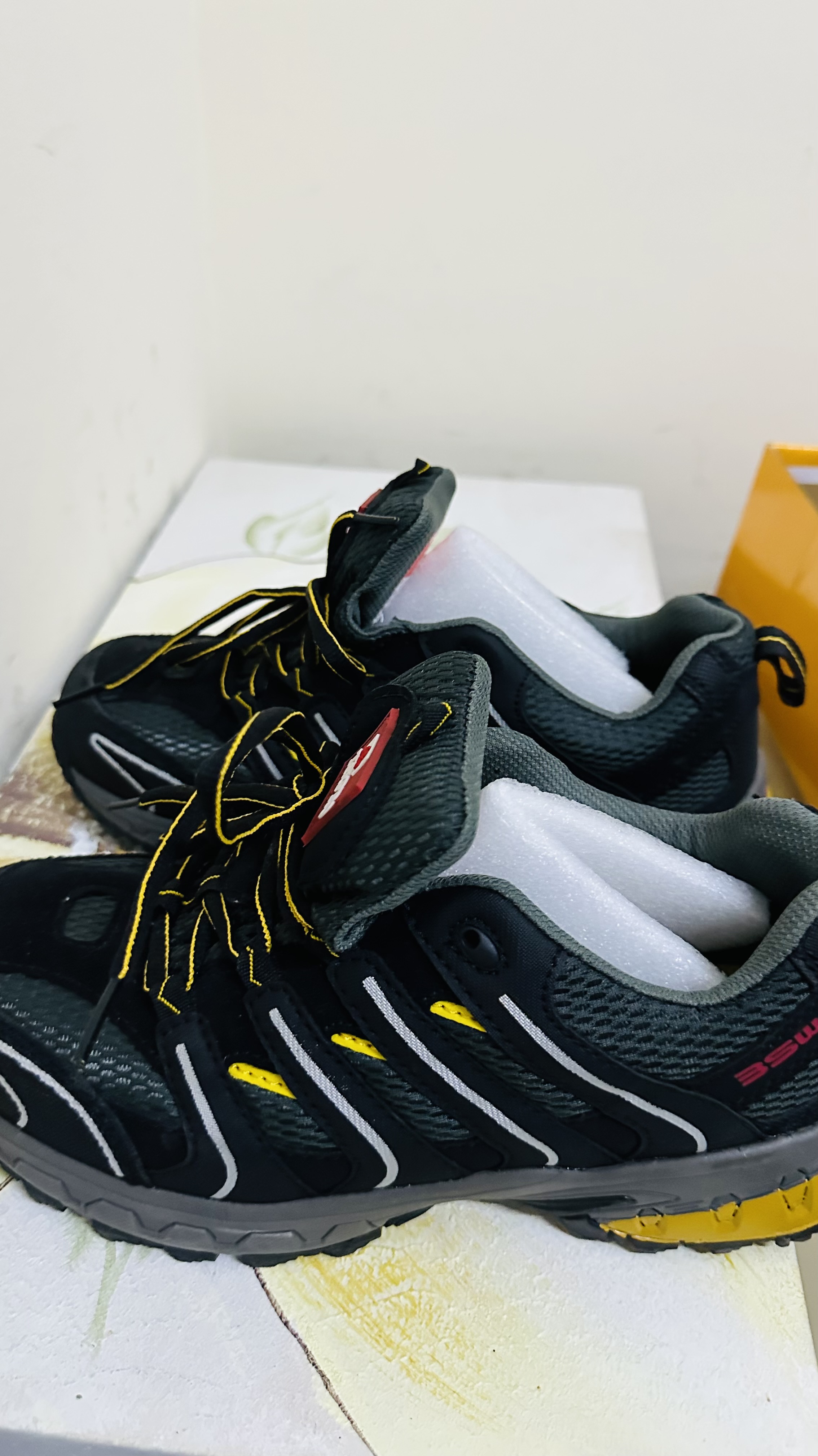 Safety Shoe for sale - Image 2