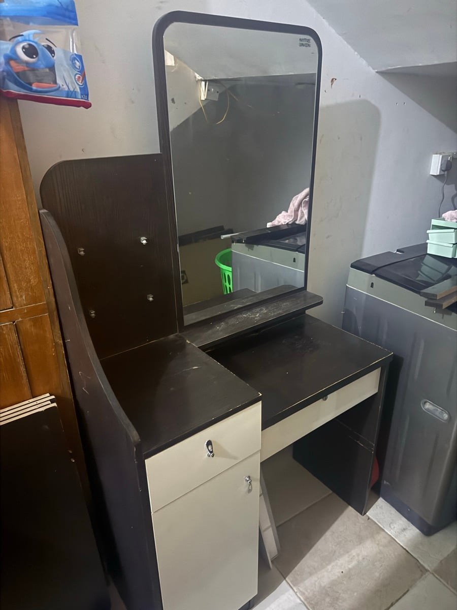 Dressing table and side table - Image 2