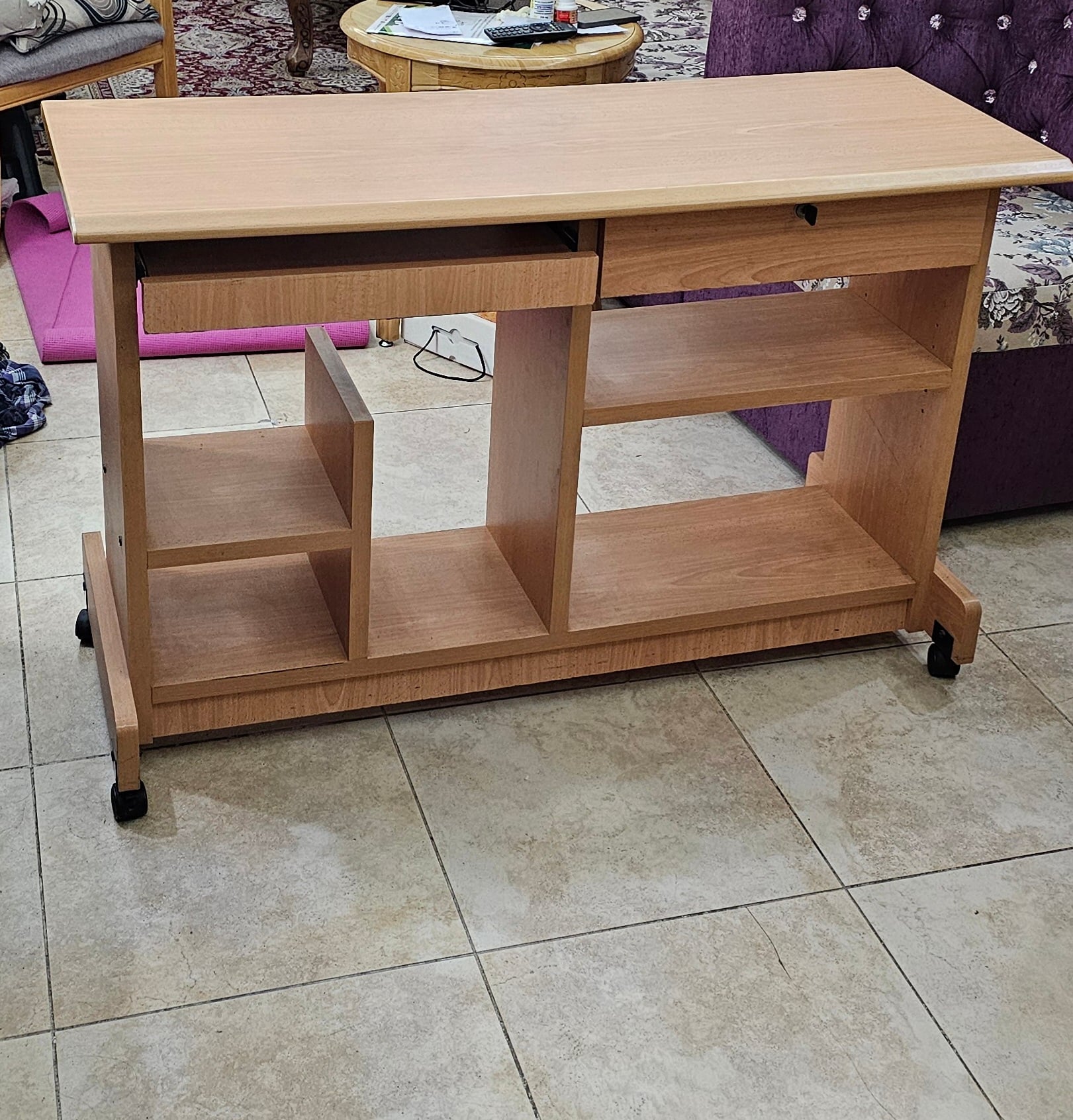 Computer table for sale - Image 2