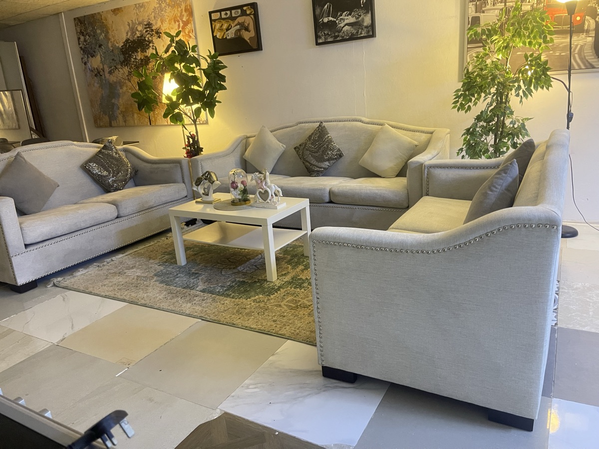 Home centre sofa set for sell—50668575 - Image 3