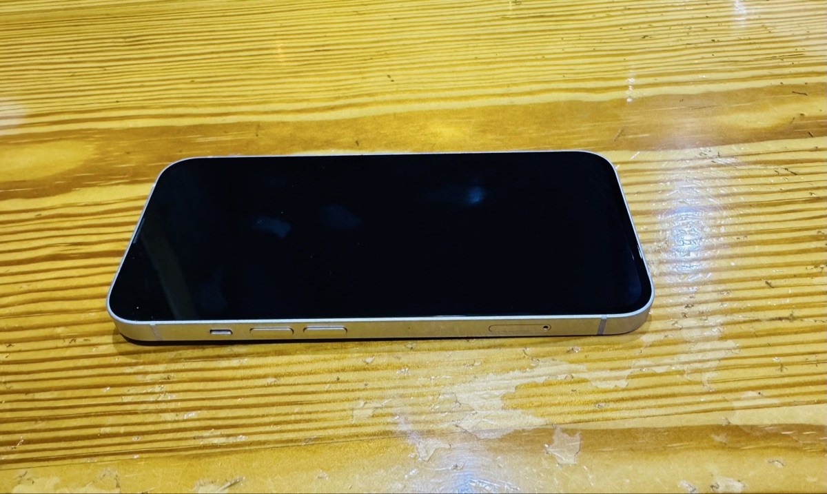 iPhone 13 - Image 4