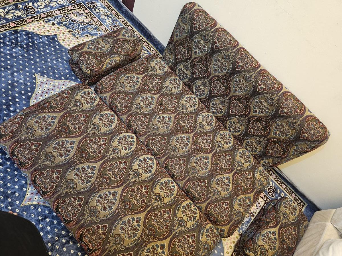 Two seater sofa sofa cushion pieces - Image 2
