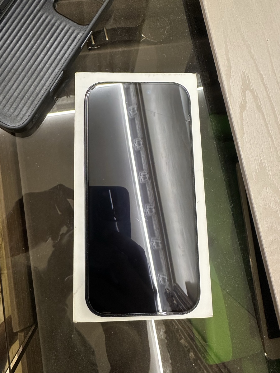 Iphone 16 pro 512 gb 100 battery not used - Image 5