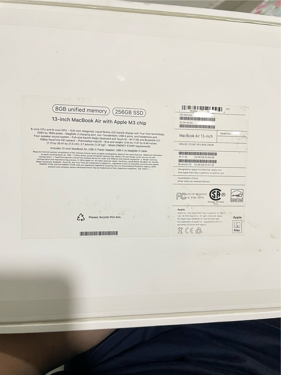 MacBook AIR 13inch with M3 2025 - Image 2