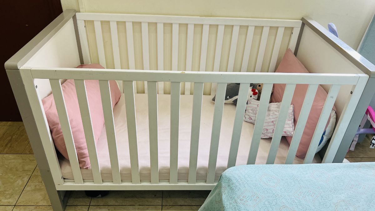 Mothercare baby bed - Image 4