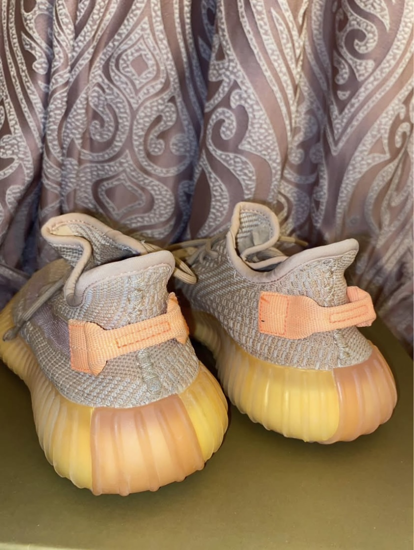 PRE-LOVED SHOES - Image 6