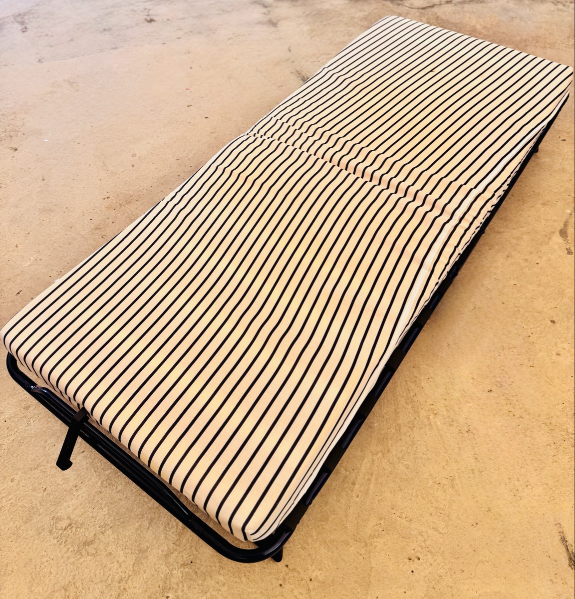 Folding bed and mattress - Image 6