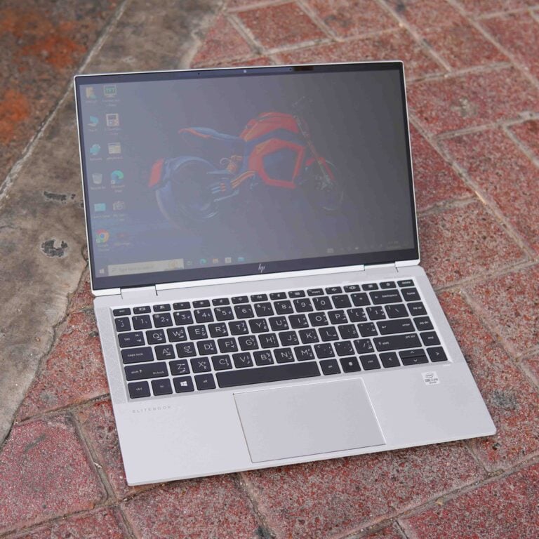 hp slim metal i7 360 Touch like new - Image 1