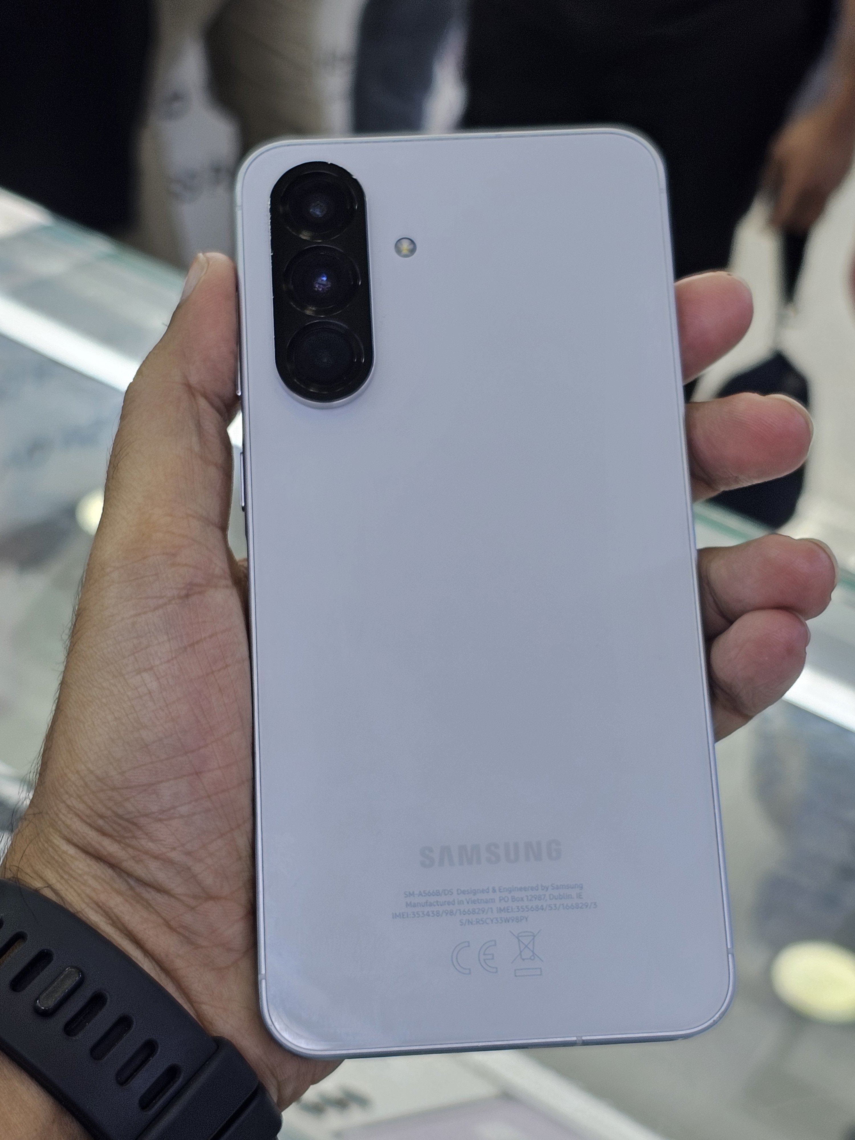 Samsung Galaxy A56 5G 256GB 12GB Ram - Image 2
