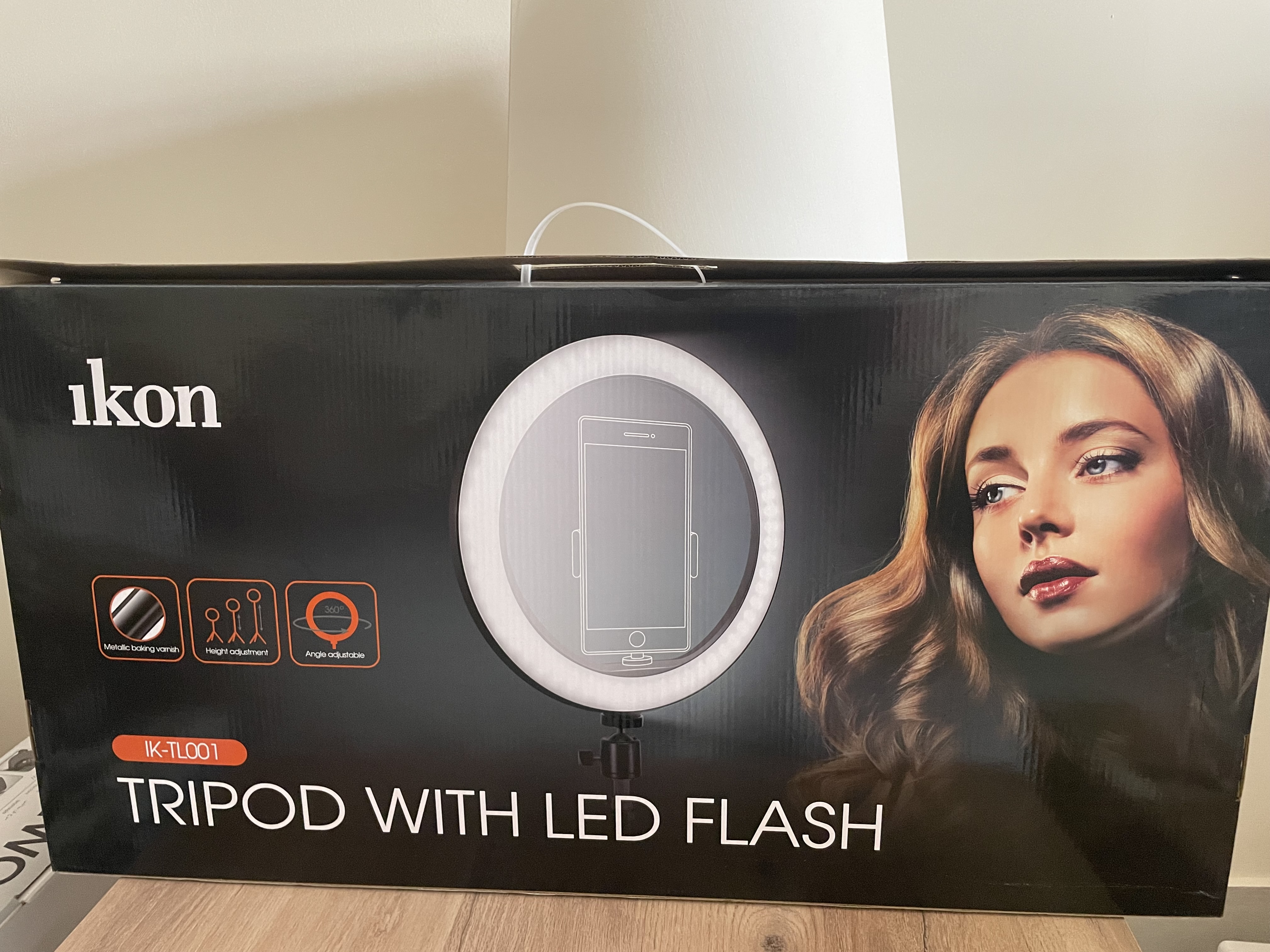 TRIPOD LED FLASH NEW - Image 1