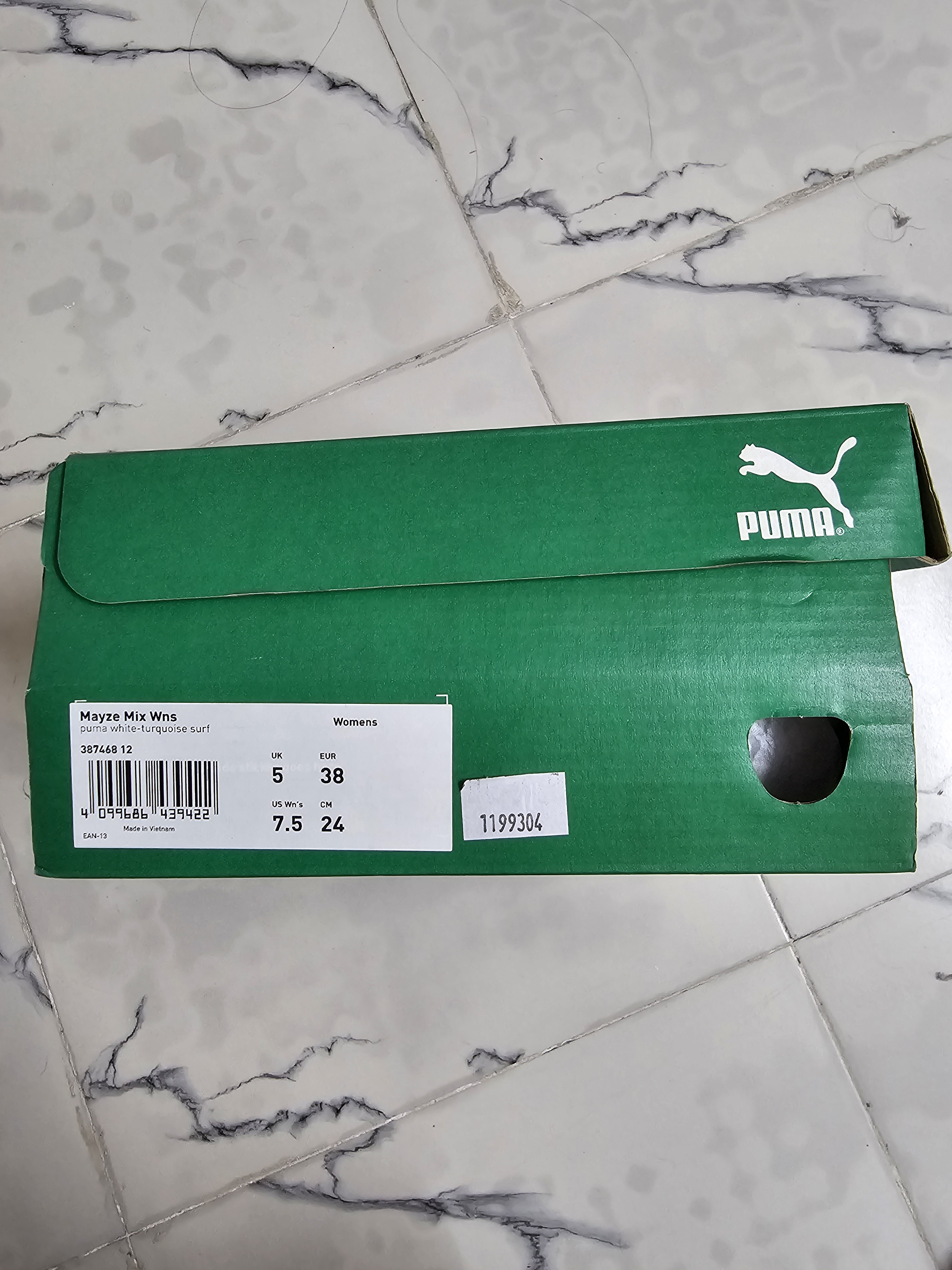 Puma womens shoes for sale. - Image 5