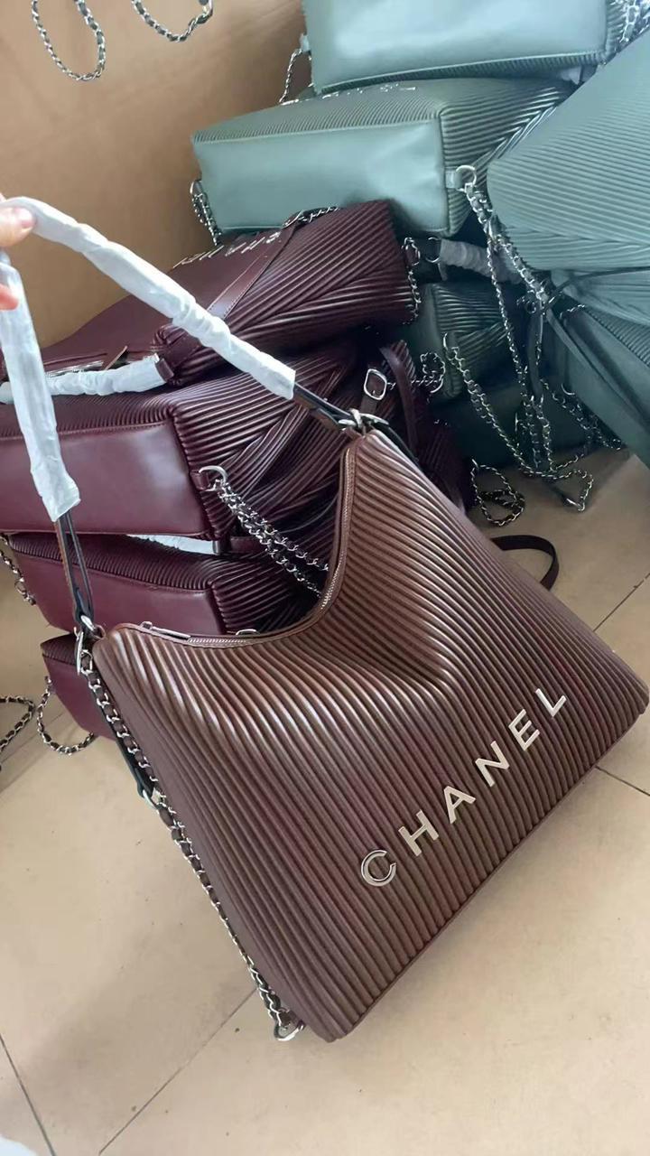 premium quality chanel ladies bag - Image 6