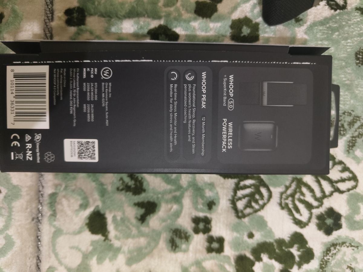 1 month old Whoop 5.0 Peak for Sale - Image 2