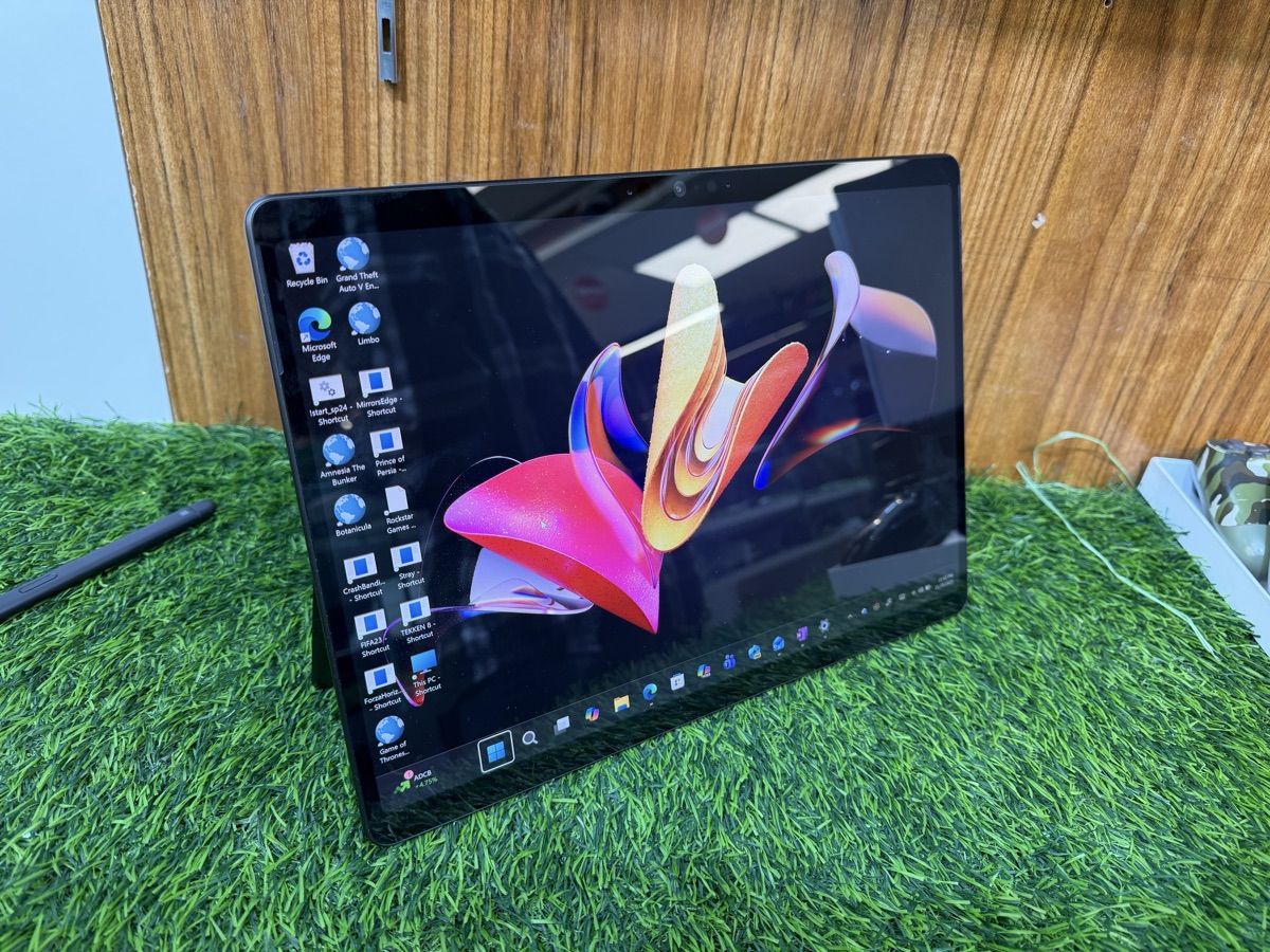 Surface pro 11th gen x Elite - Image 6
