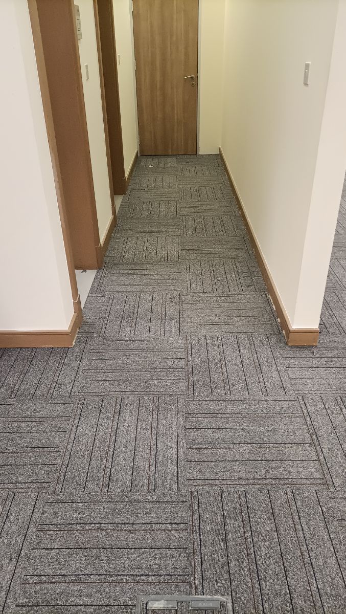 Office tiles carpet - Image 6