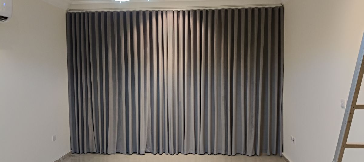 Curtain and sofa carpet - Image 10