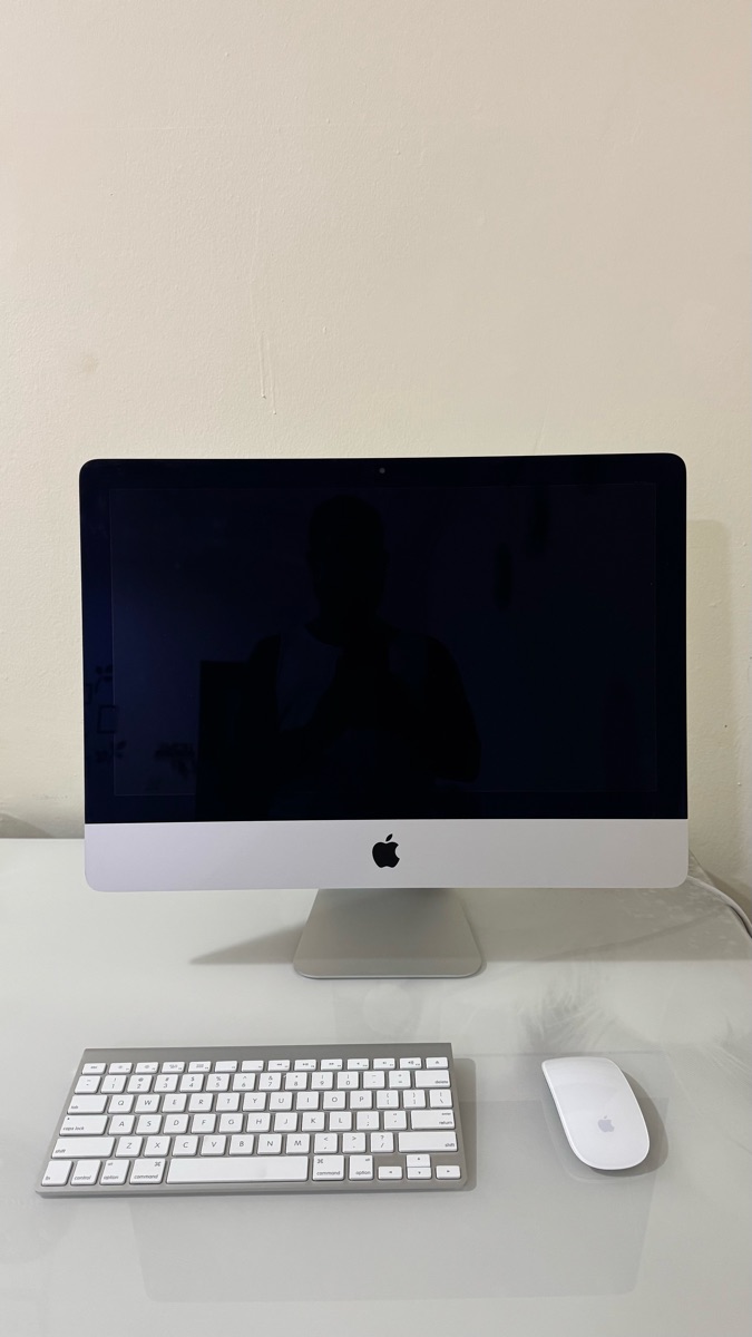 iMac 21.5-inch Retina 4K - Image 2