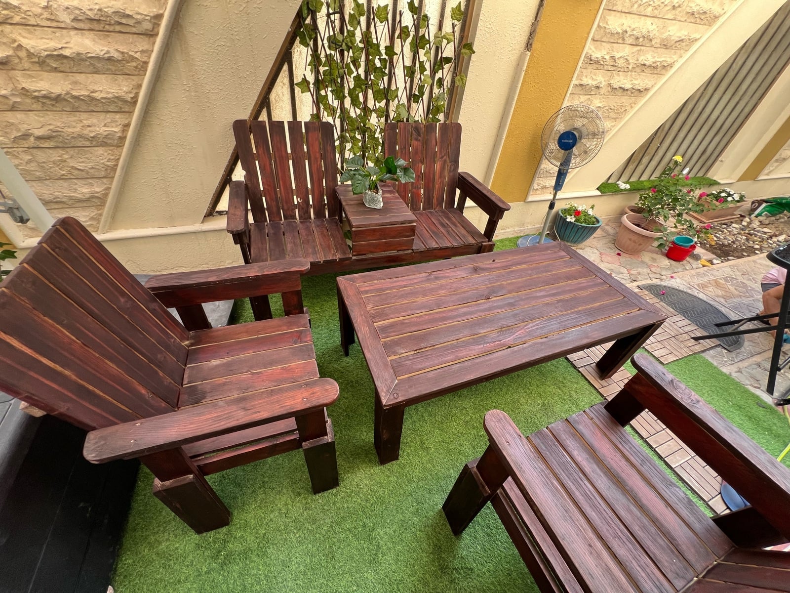 Wooden 4 seater outdoor set with Table - Image 5